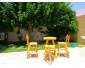 5 tables , 10 chaises et 5 tabourets en bois à vendre  3